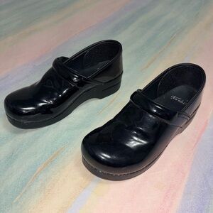 Dansko Classic Black Patient Leather Nursing Comfort Clog Shoes size 40
